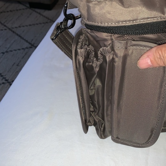 BNWOT Lug Swing Cross Body Bag Quilted ADORABLE - Picture 5 of 8